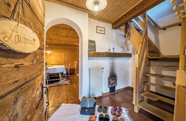 Holiday Home “Lärchnhittl” with Mountain View, Wi-Fi, Balcony, Terrace & Garden