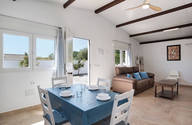 Holiday Home "Naranjos" with Private Garden & Wi-Fi