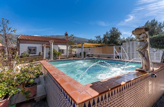 Holiday Home 'Villa Verde' with Mountain View, Private Pool and Wi-Fi