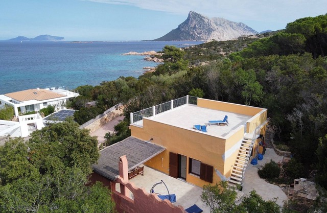 Holiday House with kayaks, Cala Girgolu, San Teodoro,100m to beach