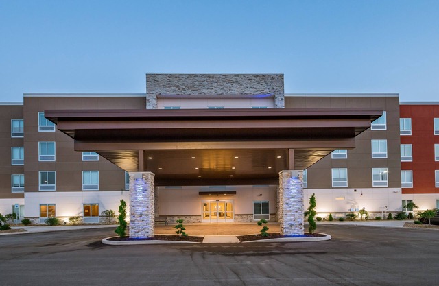 Holiday Inn Express & Suites - South Bend Casino by IHG