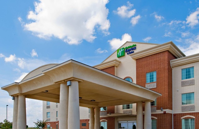 Holiday Inn Express & Suites Levelland by IHG