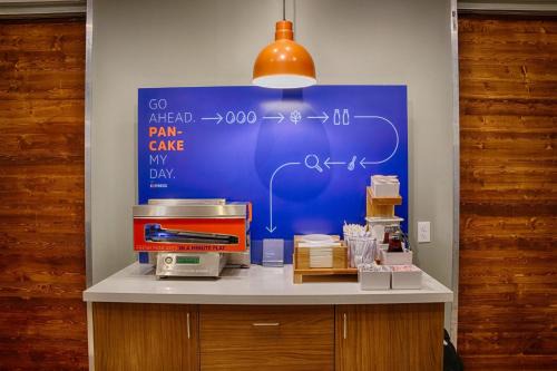 Holiday Inn Express & Suites Hayward - Castro Valley by IHG