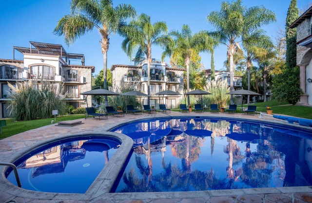 HOLT - Boutique 2BR Puente Viejo Residencial