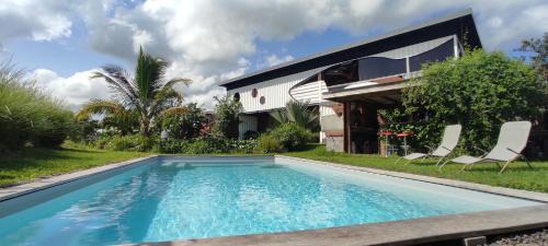 HOME CONTAINER RESORT Eau