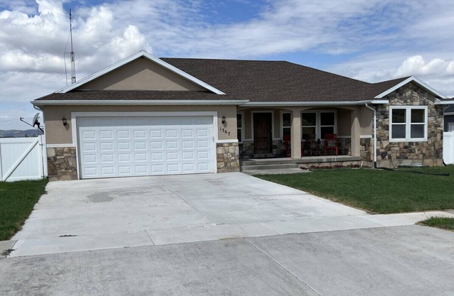 Home in Nephi 5 Bed/3 Bath