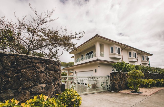 Home of Aloha, 5 Bedrooms/4 Baths, Sleeps 14