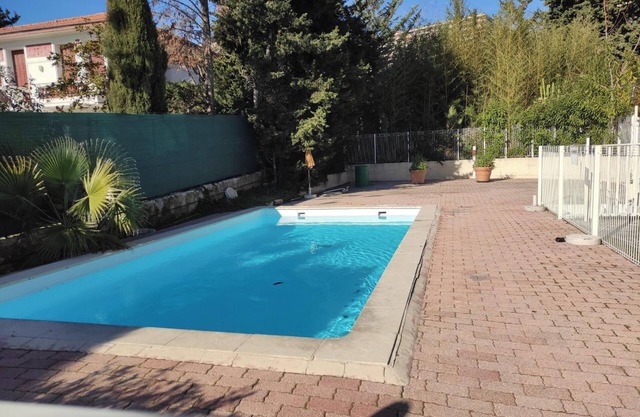Homerez - Apt. in Nice with pool