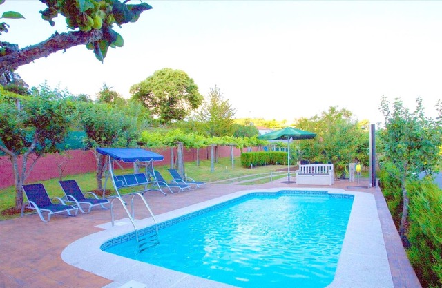 Homerez - Big house 18 km away from the beach for 12 ppl. with swimming-pool