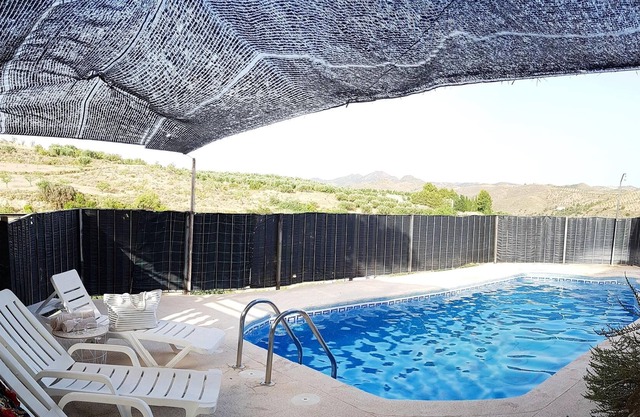 Homerez - Big villa for 12 ppl. with swimming-pool and garden at Vélez-Rubio