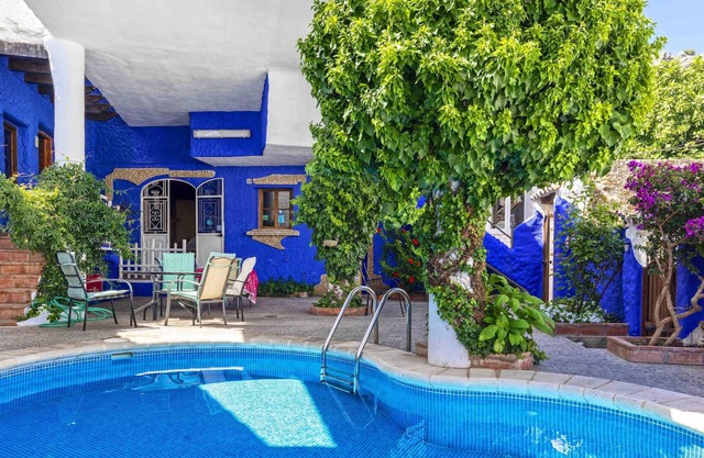 Homerez - Big villa for 10 ppl. with swimming-pool and terrace at Benaocaz