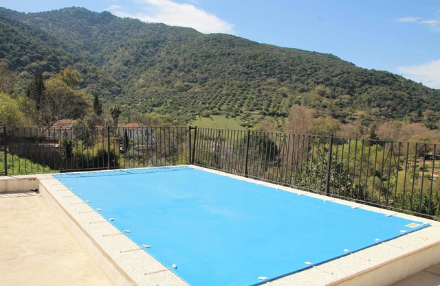 Homerez - Charming Villa in Benamahoma + Private Pool