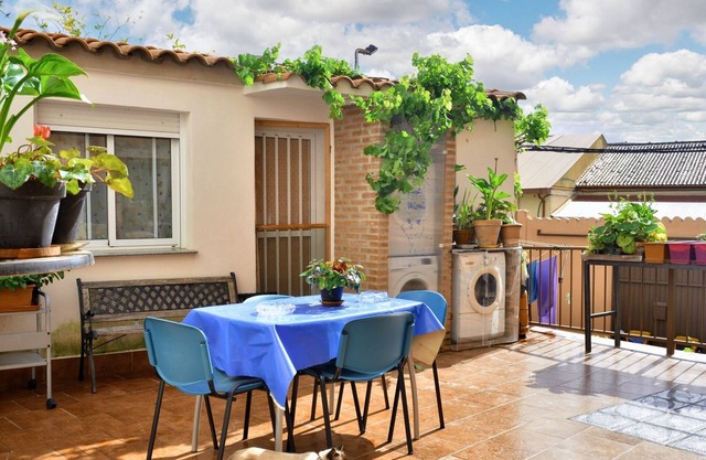 Homerez - Comfortable apartment in Cáceres - 55 m² - Welcoming terrace