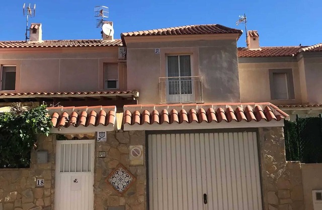 Homerez - Comfortable House in Garrucha with Terrace & 3 Bedrooms