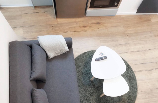 Homerez - Cozy Apartment in Montmagny - 15 sqm - Parking Included