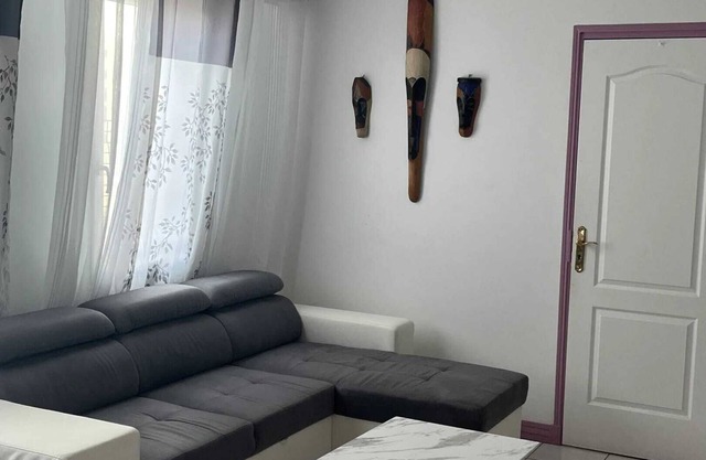 Homerez - Family Apartment in Sarcelles 81 m²