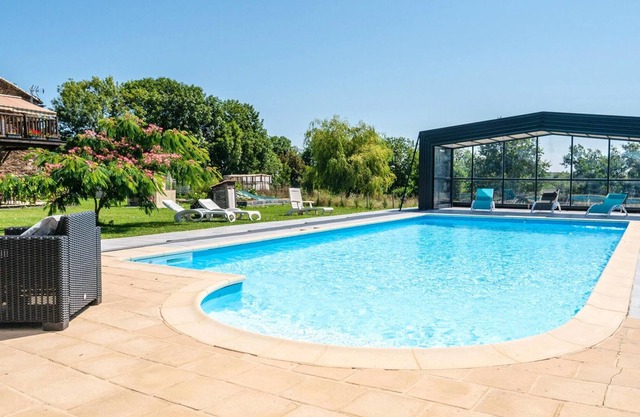 Homerez - House for 6 ppl. with shared pool, terrace and balcony at Andouque