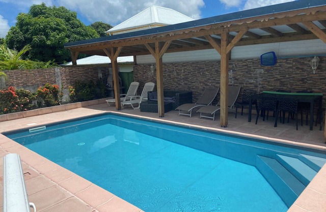 Homerez - House in Sainte-Anne, pool