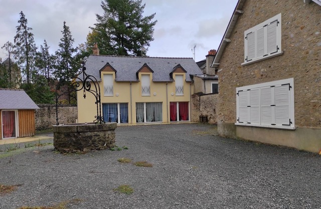 Homerez - House in Solesmes with terrace