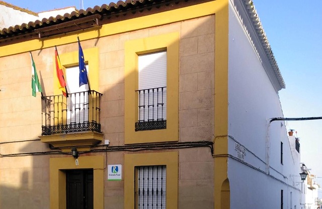 Homerez - Spacious house for 6 ppl. with terrace and balcony at Encinasola