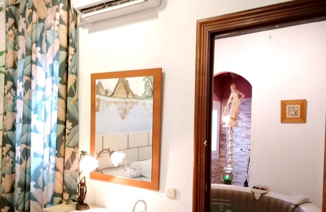 Homerez - Spacious house for 7 ppl. with jacuzzi and terrace at Calamonte