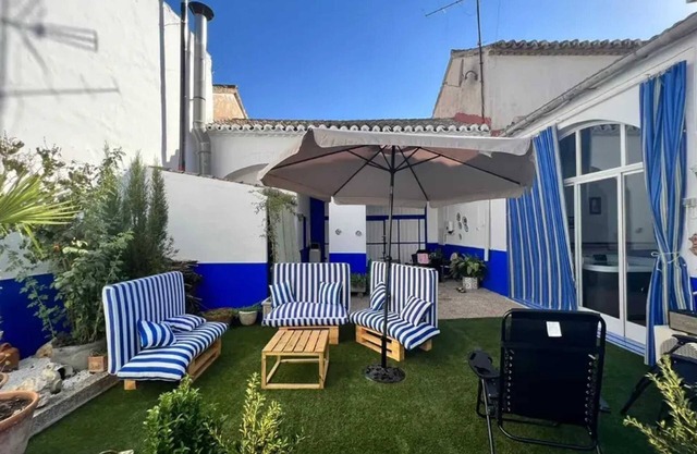 Homerez - Spacious House with Private Pool in Camuñas