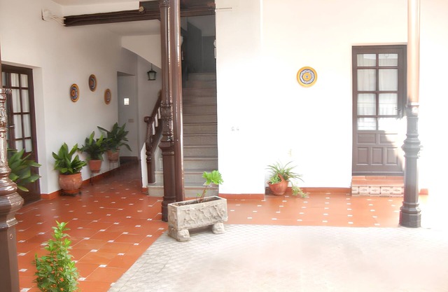 Homerez - Spacious welcoming house in the heart of Almagro