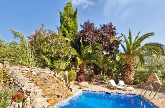 Homerez - Villa for 10 ppl. with swimming-pool and terrace at Priego de Córdoba