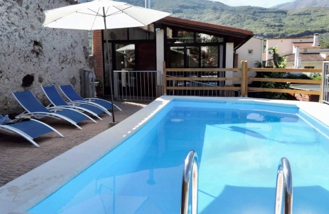 Homerez - Villa in Jerte with pool