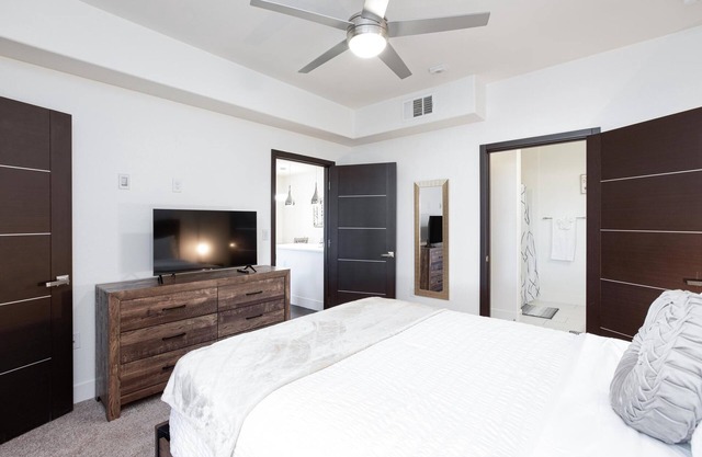 Homey First Floor Unit in A Gated Community/FREE EV Charger!