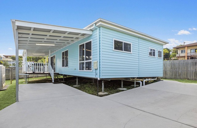 HONU, part of the Ohana Surf Bungalows (<5 minute walk to beach and shops).