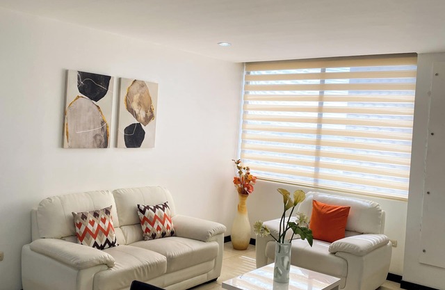 Hospédate en la mejor zona de Guayaquil, Lujoso apartamento en puerto Santa Ana