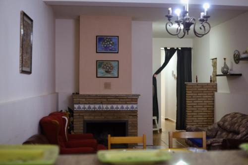 Hospedium DLJ Marmolejo Central