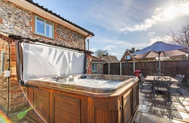 Host & Stay | Sand Pit Cottage