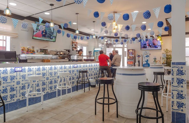 Hostal Valdepeñas by Bossh Hotels