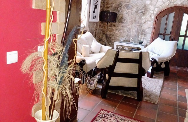 Hostel and Art