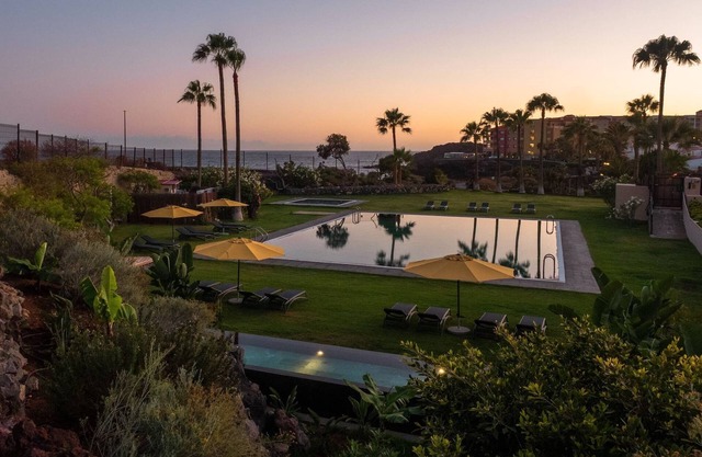 Hot pool, sea, wifi pro, gas barbecue, garden, 04