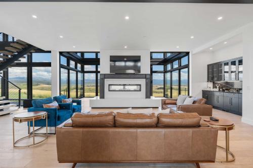 Hot Tub, 23 Mi to Grand Targhee Luxe Retreat