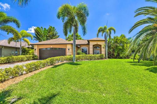 Hot Tub and Pool Tropical Retreat in Cape Coral!
