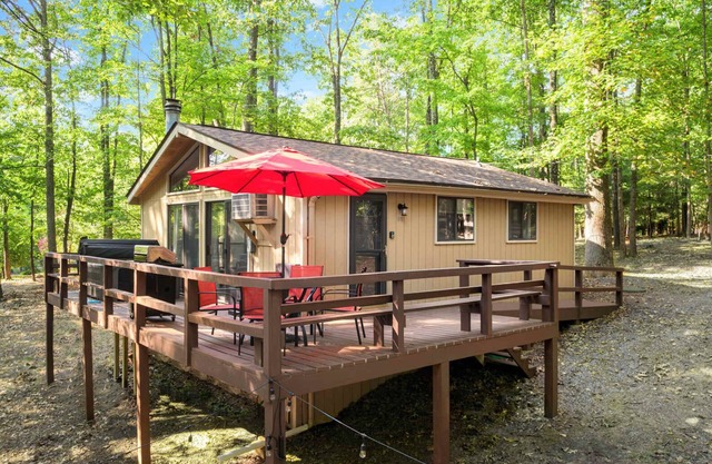 Hot Tub, Fire Pit, Deck, Grill w Resort Amenities