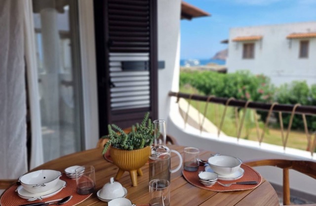 Hot water beach vacation home Obsidian Red Elegant suite