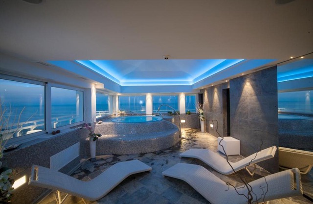 Hotel Adlon - FRONTE MARE