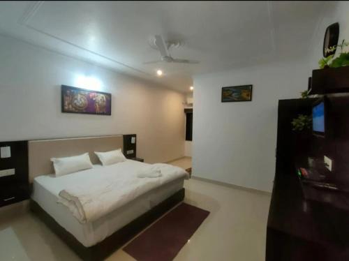 Hotel Arabiann night