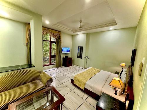Hotel Florence Inn, Karol Bagh, New Delhi, 2 Min from Metro