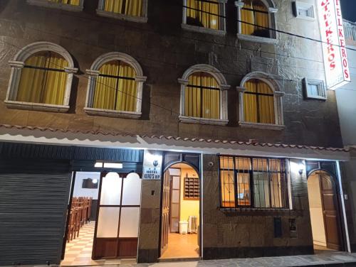Hotel Keros