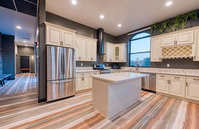 Hotel Lexen - Newhall