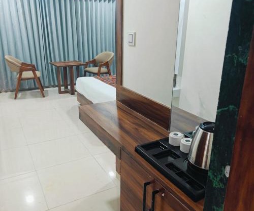 HOTEl MAPLE LEAF