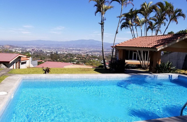 Hotel Monte Campana Escazu