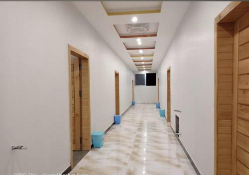 Hotel popeyes and restaurant