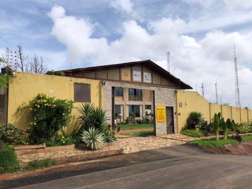 Hotel Pousada e Rooftop Abelha Cacau